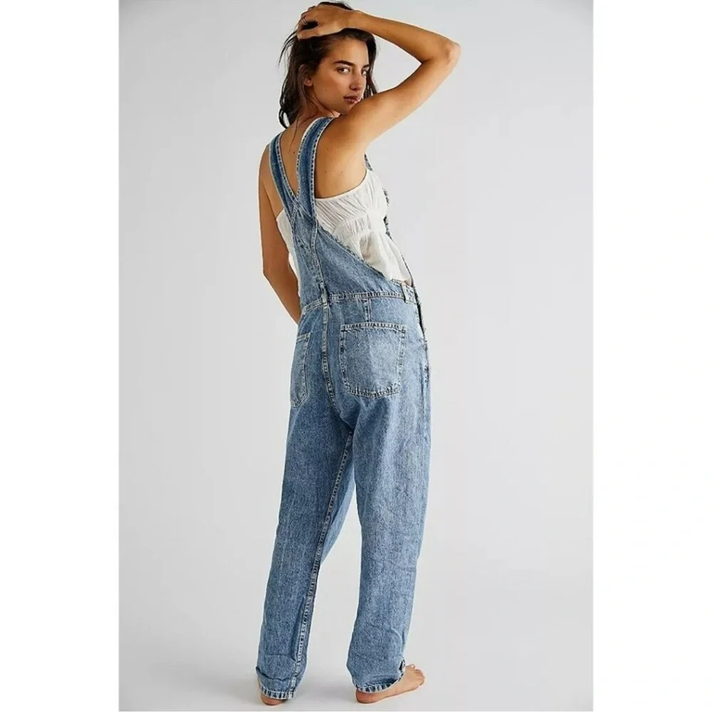 223. Free People We The Free Ziggy Denim Overalls Powder Blue Medium - Picture 3 of 8